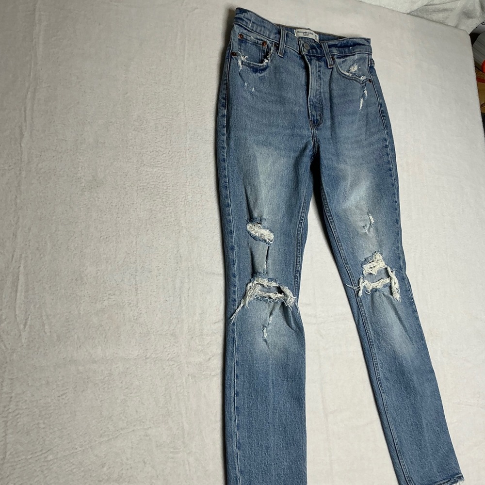 Abercrombie Fitch High Rise The Skinny Jeans Distressed Ripped Light Wash 25R
